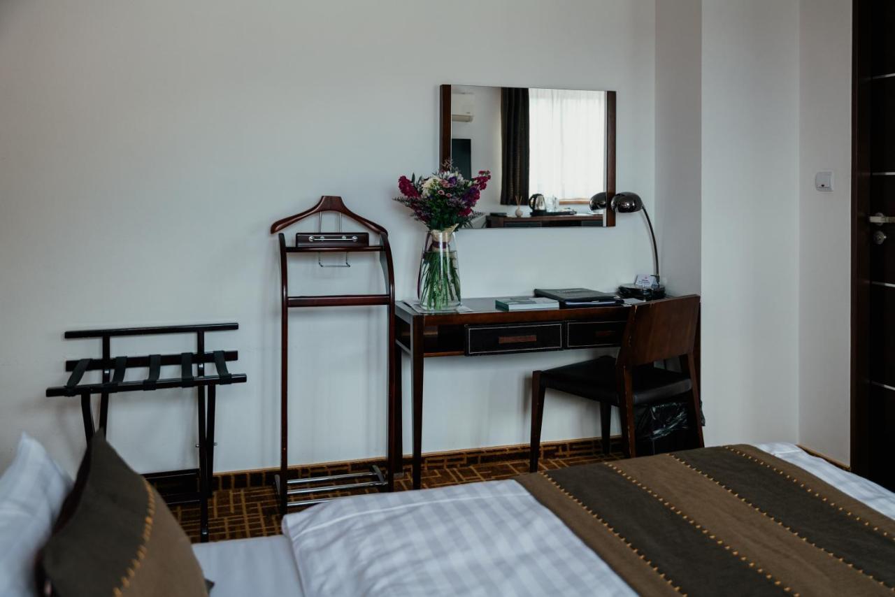 טרויאנוביצה Hotel Troyer מראה חיצוני תמונה
