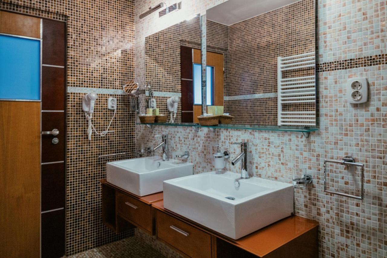 טרויאנוביצה Hotel Troyer מראה חיצוני תמונה